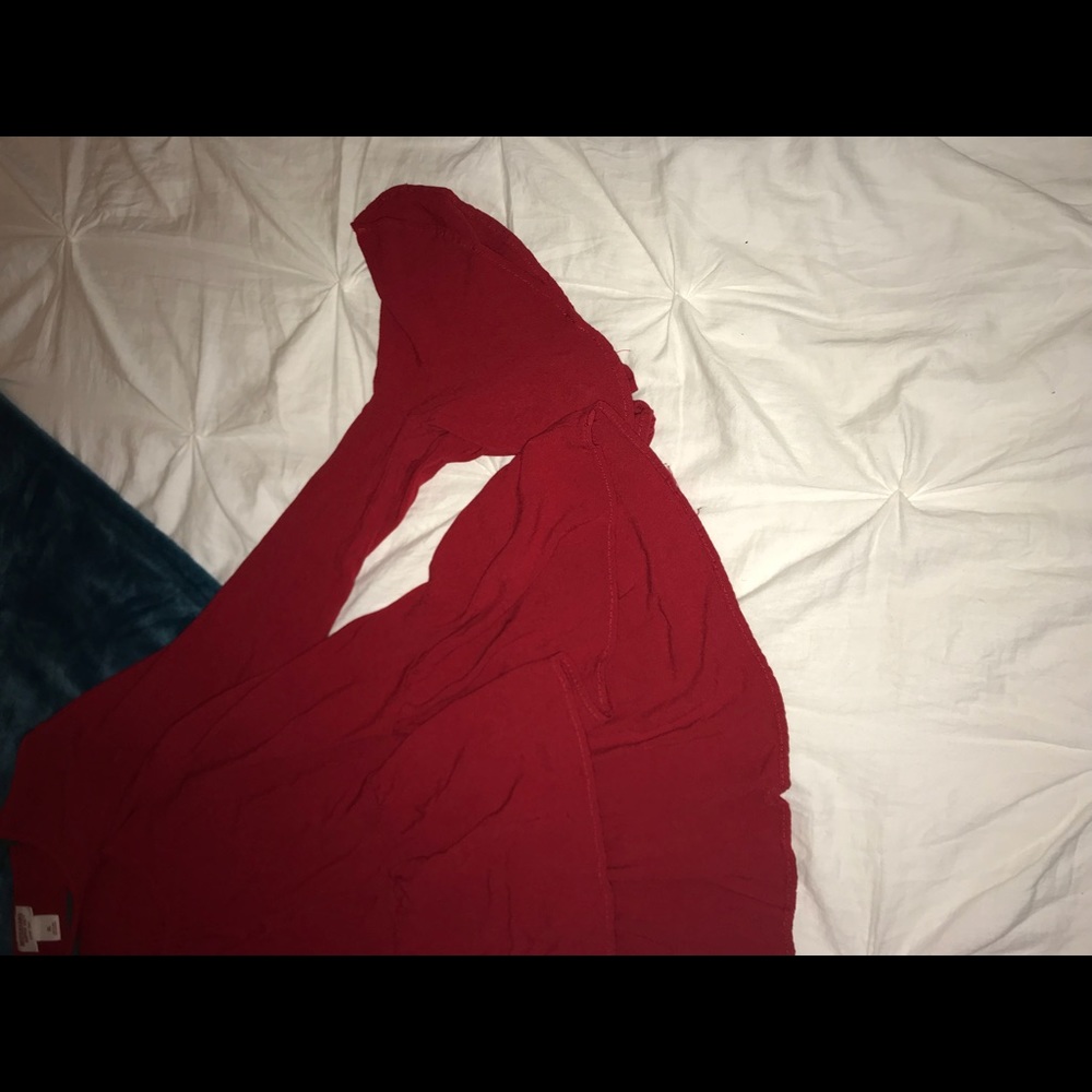 Red top - Picture 3 of 4